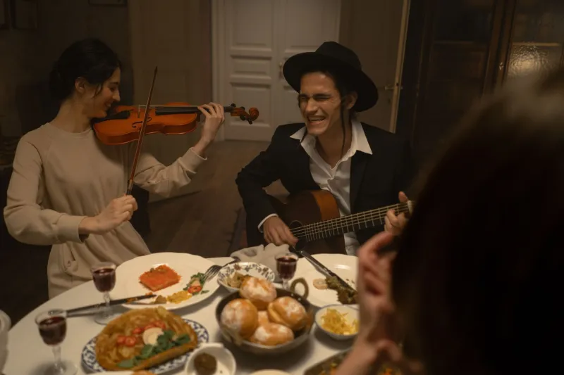 When 'Idiot' Means 'I Love You': Decoding the Affectionate Brutality of Russian Banter